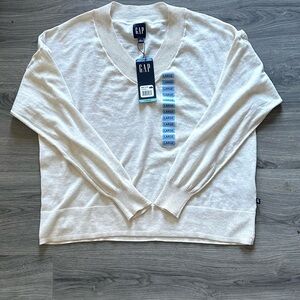 🌼 (4/$20) Womens GAP Cream V-Neck Lightweight Sweater